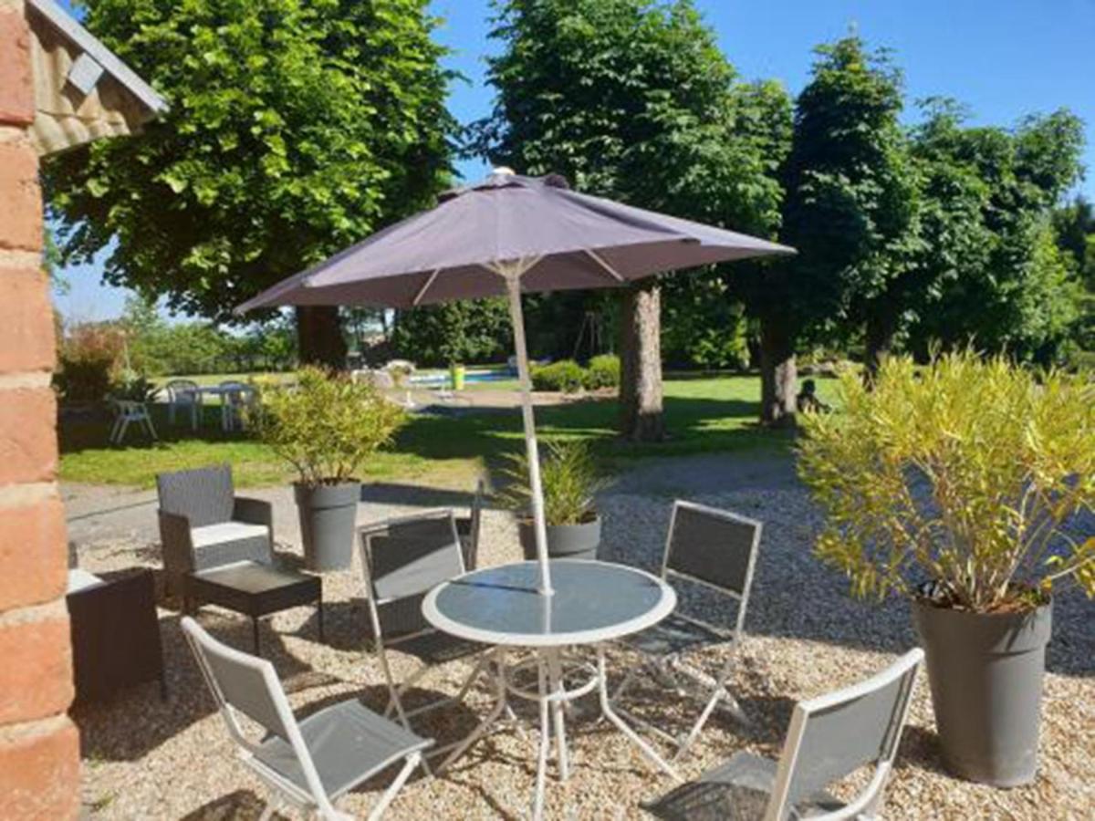 Вилла Domaine De La Caure Bussiere-Dunoise Экстерьер фото
