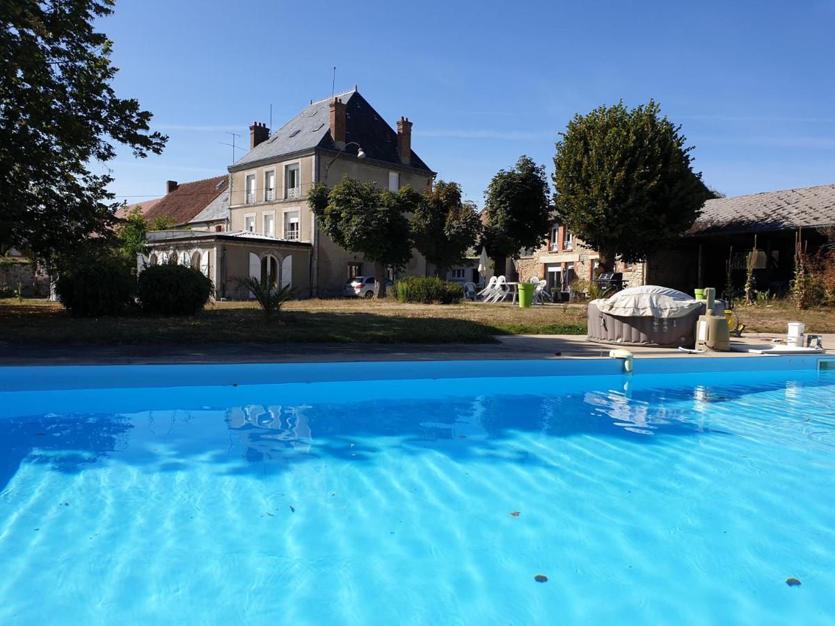 Вилла Domaine De La Caure Bussiere-Dunoise Экстерьер фото