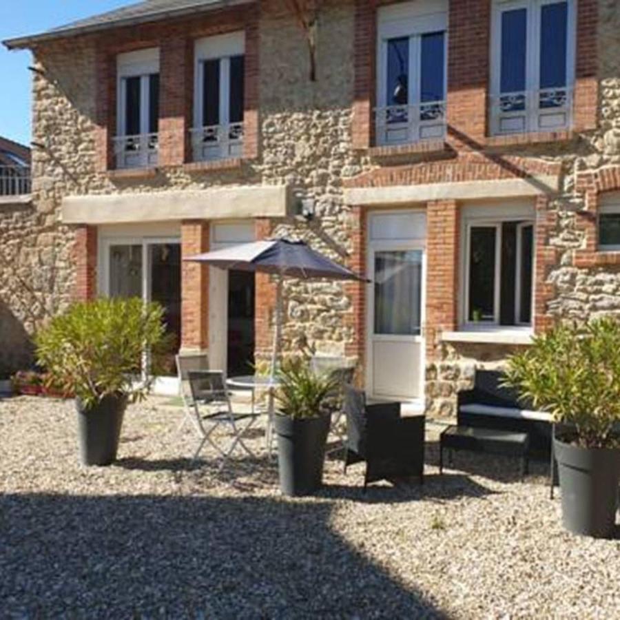Вилла Domaine De La Caure Bussiere-Dunoise Экстерьер фото